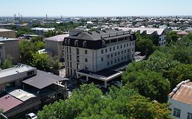 Makhambet Hotel